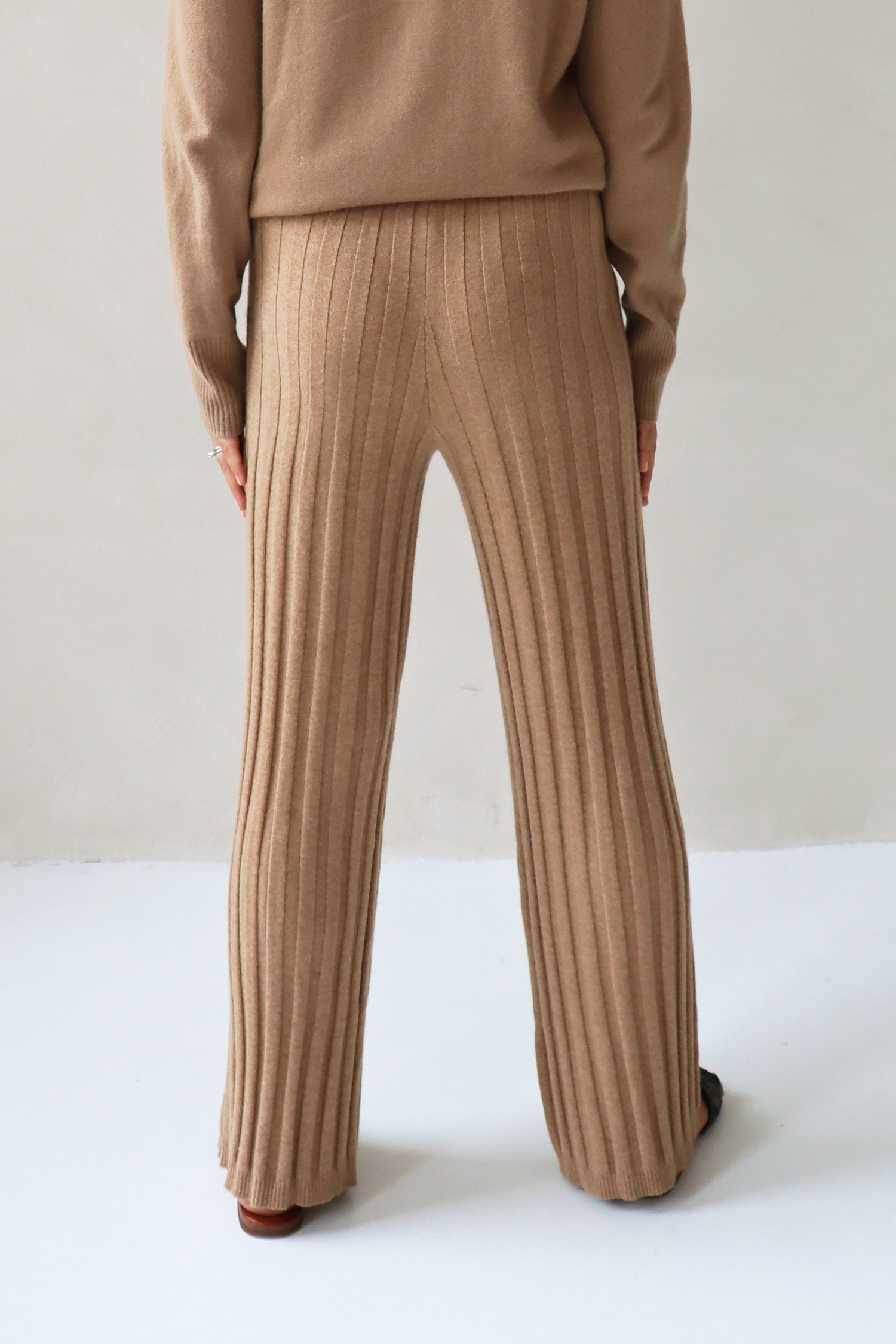 Woman's Cashmere Meditation Pants Camel