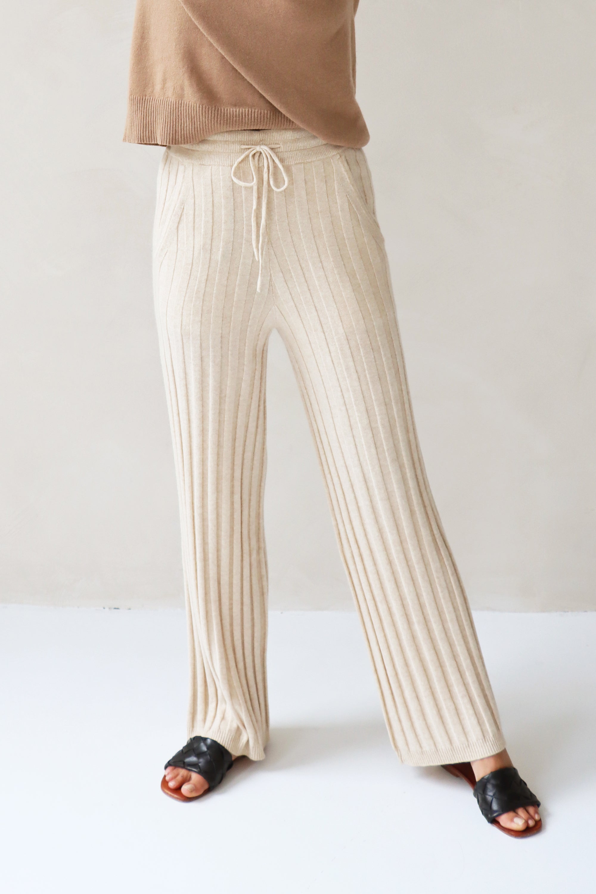 Woman's Cashmere Meditation Pants Creme